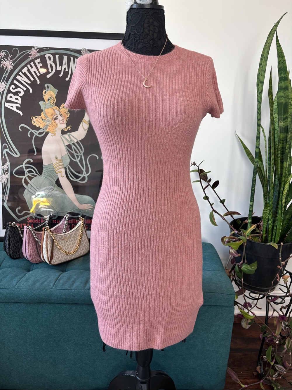 NWT - GUESS Dusty Rose Ribbed Short-Sleeve Mini Dress